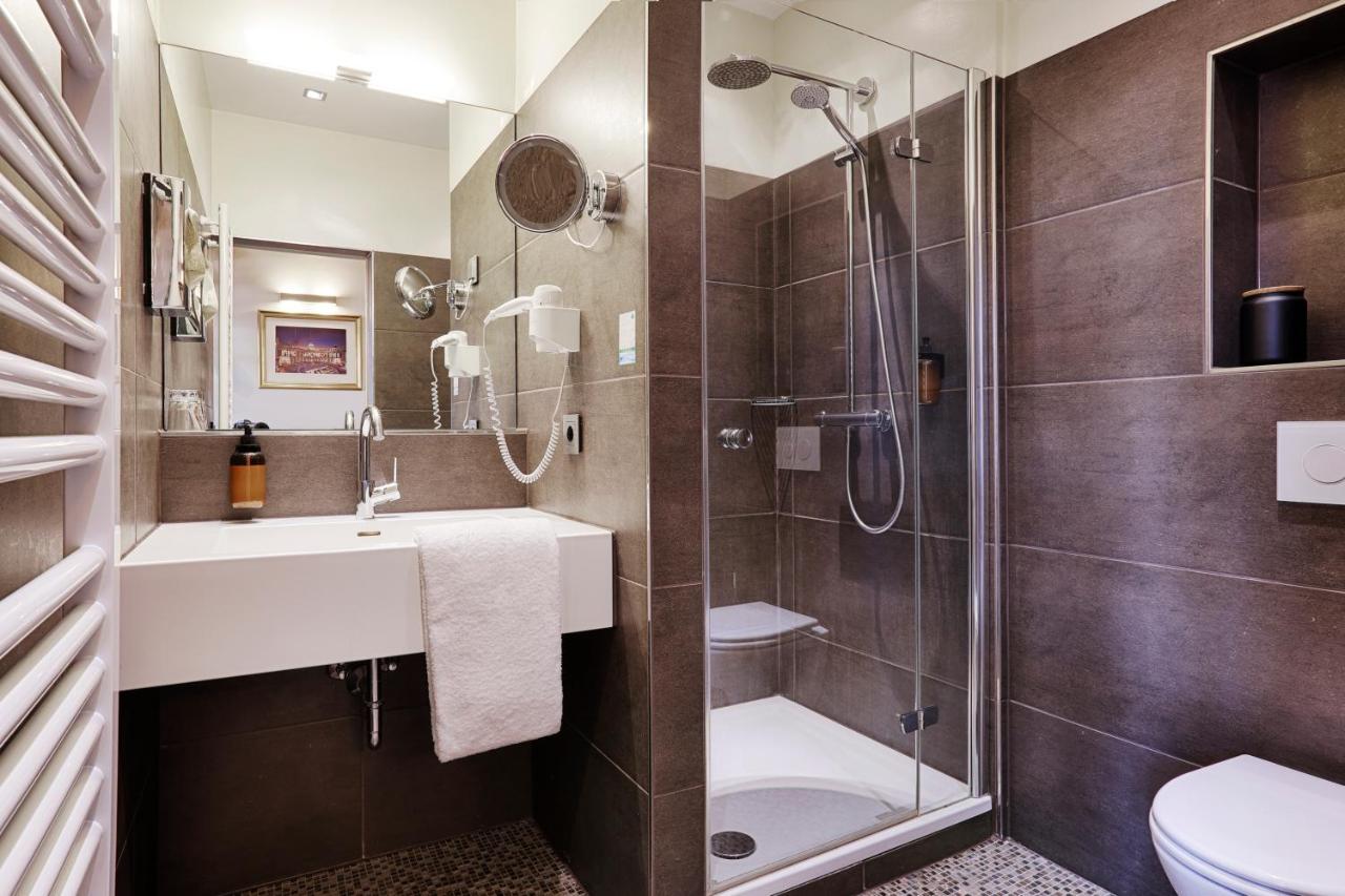 Hotel Wiener Botschaft In Veitshoechheim Экстерьер фото